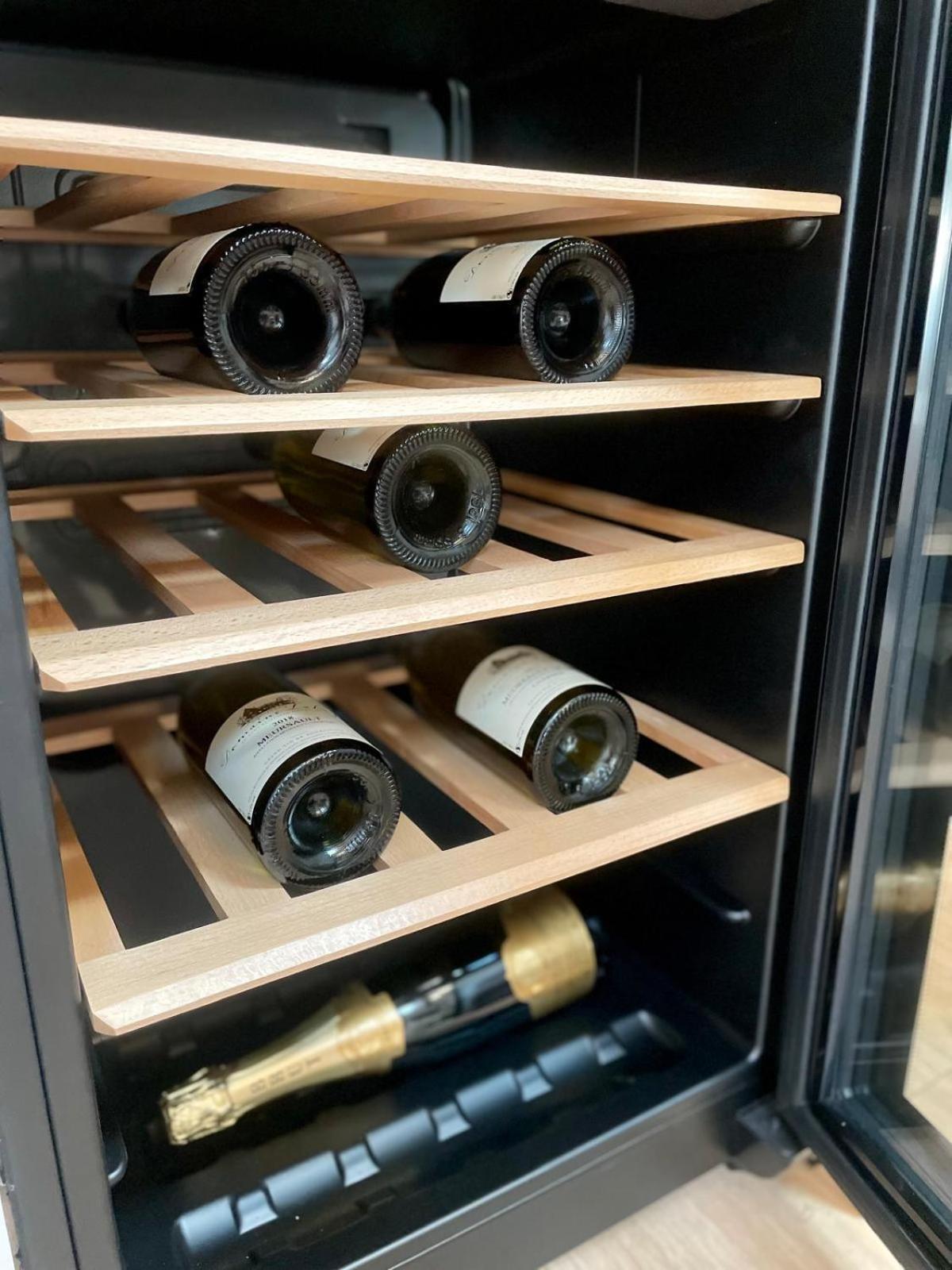 شقة Into The Wine ديجون المظهر الخارجي الصورة